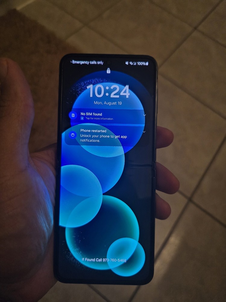 Samsung Galaxy ZFlip5 – 512 GB – Gray (Vzw) – Excellent cond. (See Description)