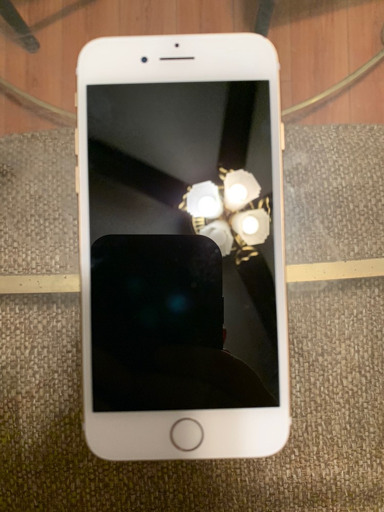 Apple iPhone 7 – 32GB -Gold (Straight Talk) A1660 (CDMA + GSM)