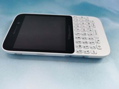 BlackBerry Q5 Unlocked 4G/LTE 8GB 3.1&Prime; 5MP SIM FREE Keyboard Smartphone