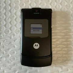 Motorola RAZR V3 Retro Flip Phone – Unlocked -Pristine GRADE A+ Phone XMAS