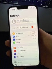 Apple iPhone 13 – 128GB – Midnight Factory Unlocked – LCD dot
