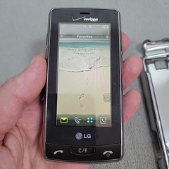 LG VX9600 Versa Verizon CHROME BEZEL Touch Screen Cell Phone 3G *Read*