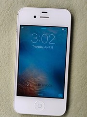 Apple iPhone 4 iPhone 4s Unlocked White Black 8GB 16GB 32GB CCD Camera Very Good