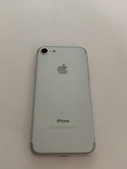 Apple iPhone 7 32GB Silver/White (A1660) iOS 4.7in 12MP GSM For Parts