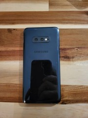 Samsung Galaxy S10e Unlocked, Prism Black, 128GB G970U1 and Otterbox Defender