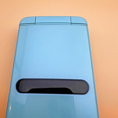 Kyocera GRATINA KYF42 Light Blue Unlocked Android Flip Phone Excellent Condition