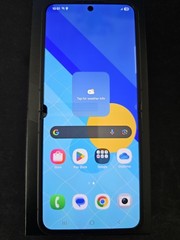 Samsung Galaxy Z Flip6 256GB Black SM-F741U1 Factory Unlocked – bad touch screen