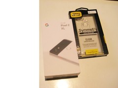 9/10 Panda (Black/white) 64gb Verizon Unlocked Google Pixel 2 XL Bundle!!