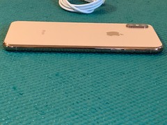 Apple iPhone XS Max – 64GB – Gold (Unlocked) A1921 (CDMA + GSM)