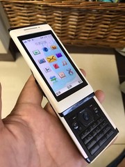 Sony Ericsson Aino U10 WIFI GPS Bluetooth 8.1MP Slider Cellphone
