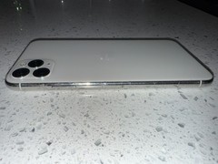 Apple iPhone 11 Pro Max 64GB A2161 Silver Unlocked Very Good Condition + 5 Cases