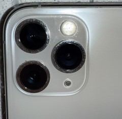 Apple iPhone 11 Pro Max 64GB A2161 Silver Unlocked Very Good Condition + 5 Cases