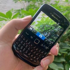 BlackBerry Curve 9360 Black White GSM 3G Qwerty Black Unlocked Smartphone
