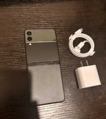 Samsung Galaxy Z Flip3 – 128 GB – Phantom Black (Unlocked) *Read Description